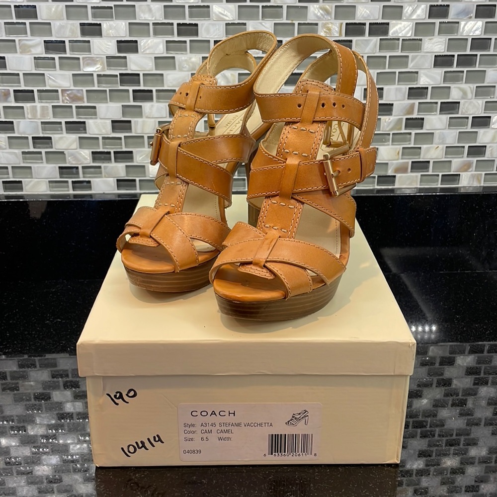 Coach Stephanie Vacchertta Leather Camel Platform Sandal Size 6/5. GUC.